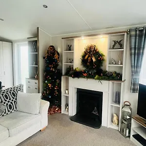 Hidden Jewel With Hot Tub Lodge York